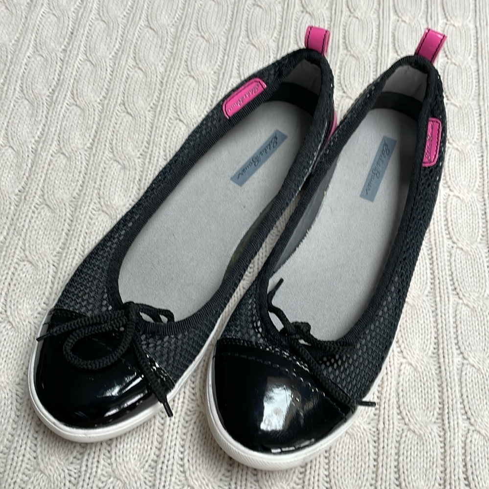 Women’s Eddie Bauer Sz 8.5 black/pink slip on casual flats mesh bows/ties